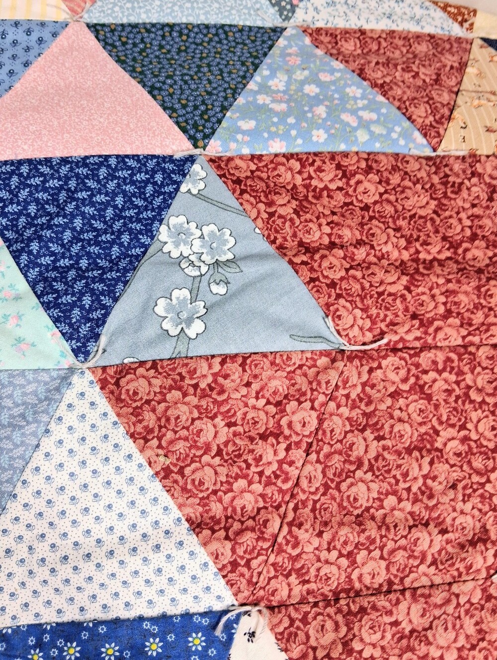 Vintage Crib 52" X 38" Hand-tied Triangle Patchwork Calico/Floral Scraps Quilt - Picture 6 of 11